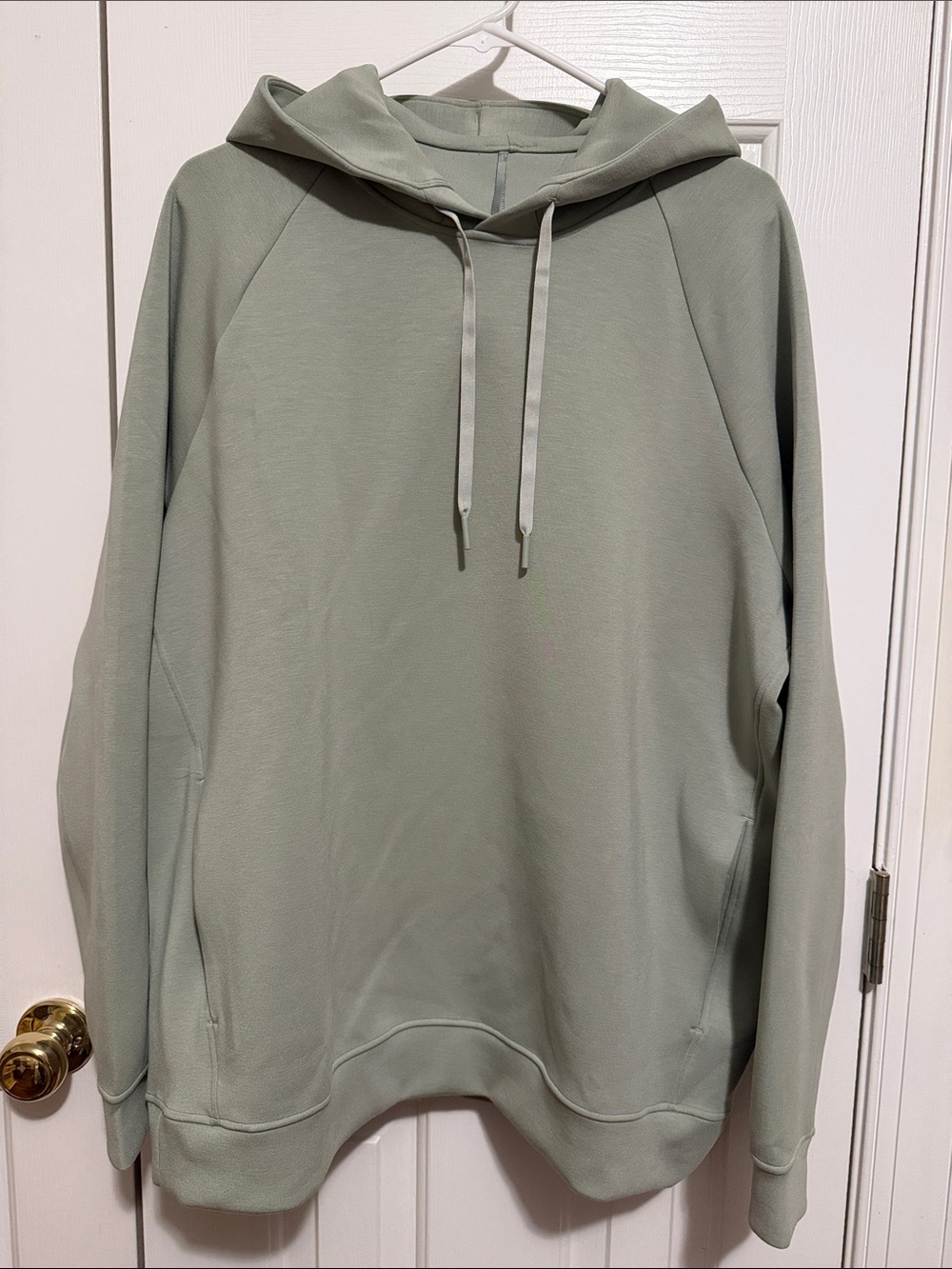 lululemon athletica Men's Light Sage Pullover Hoodie